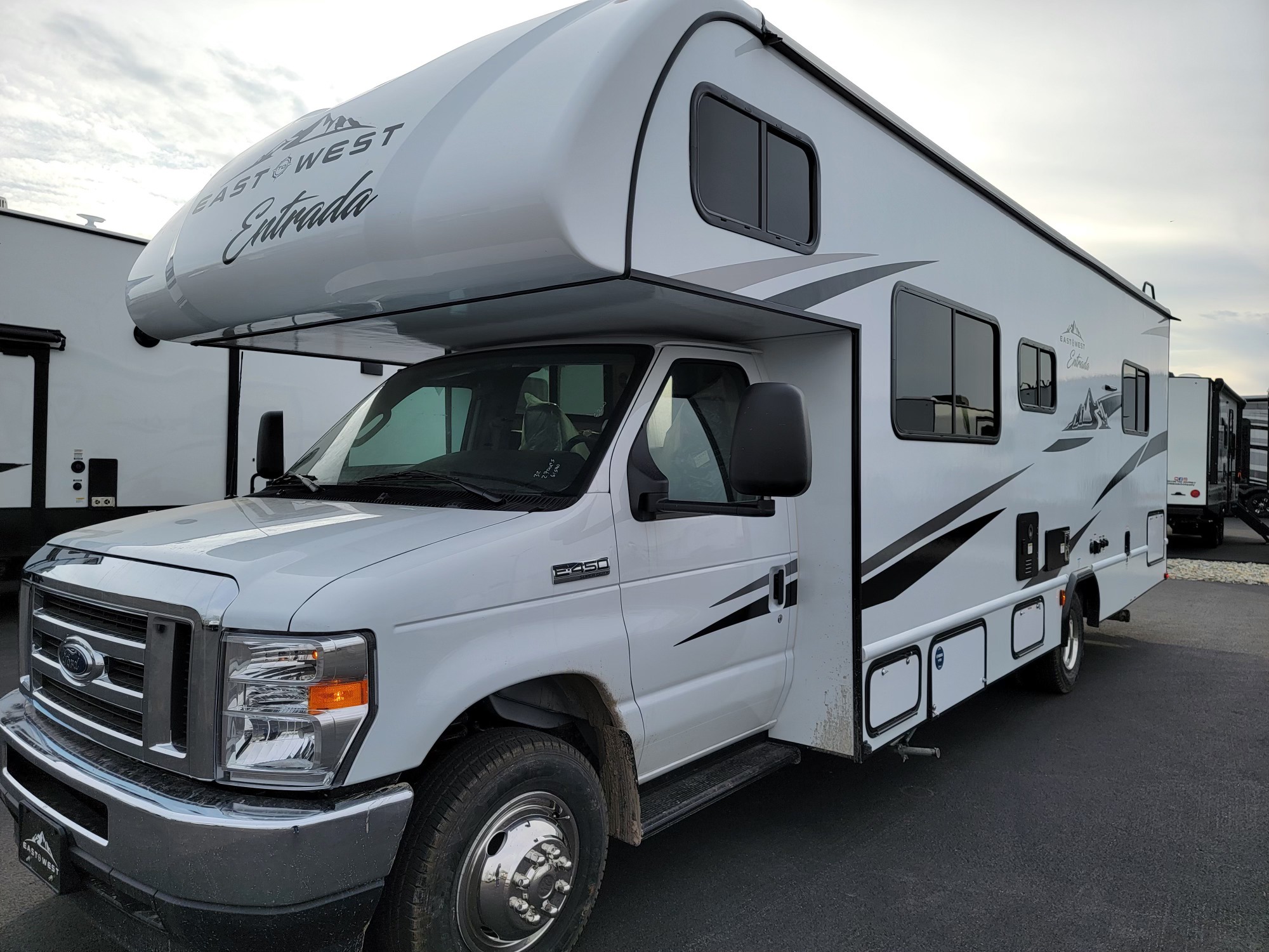 2023 East To West ENTRADA 2700 NS in constableville NY