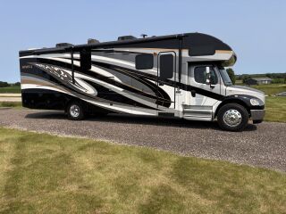 2018 JAYCO SENECA 37K