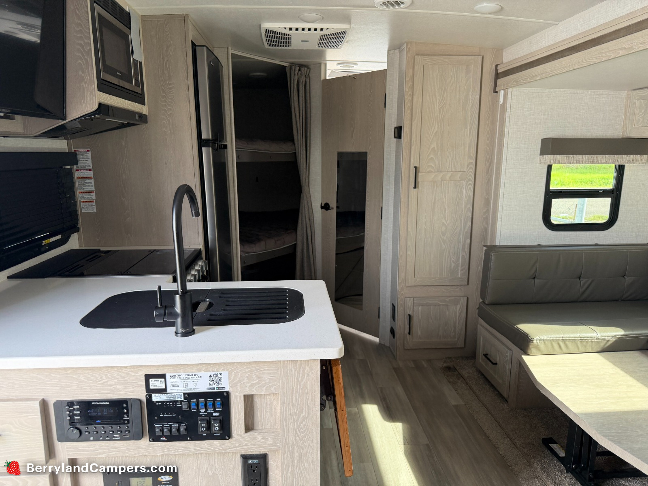 2022 Forest River Flagstaff Micro Lite 25BRDS in holden LA