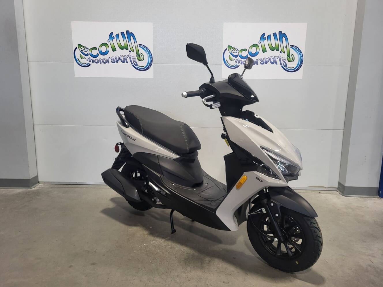 A photo of this 2025 Scootstar Racestar 49cc Scooter