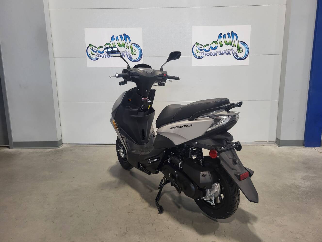 A photo of this 2025 Scootstar Racestar 49cc Scooter