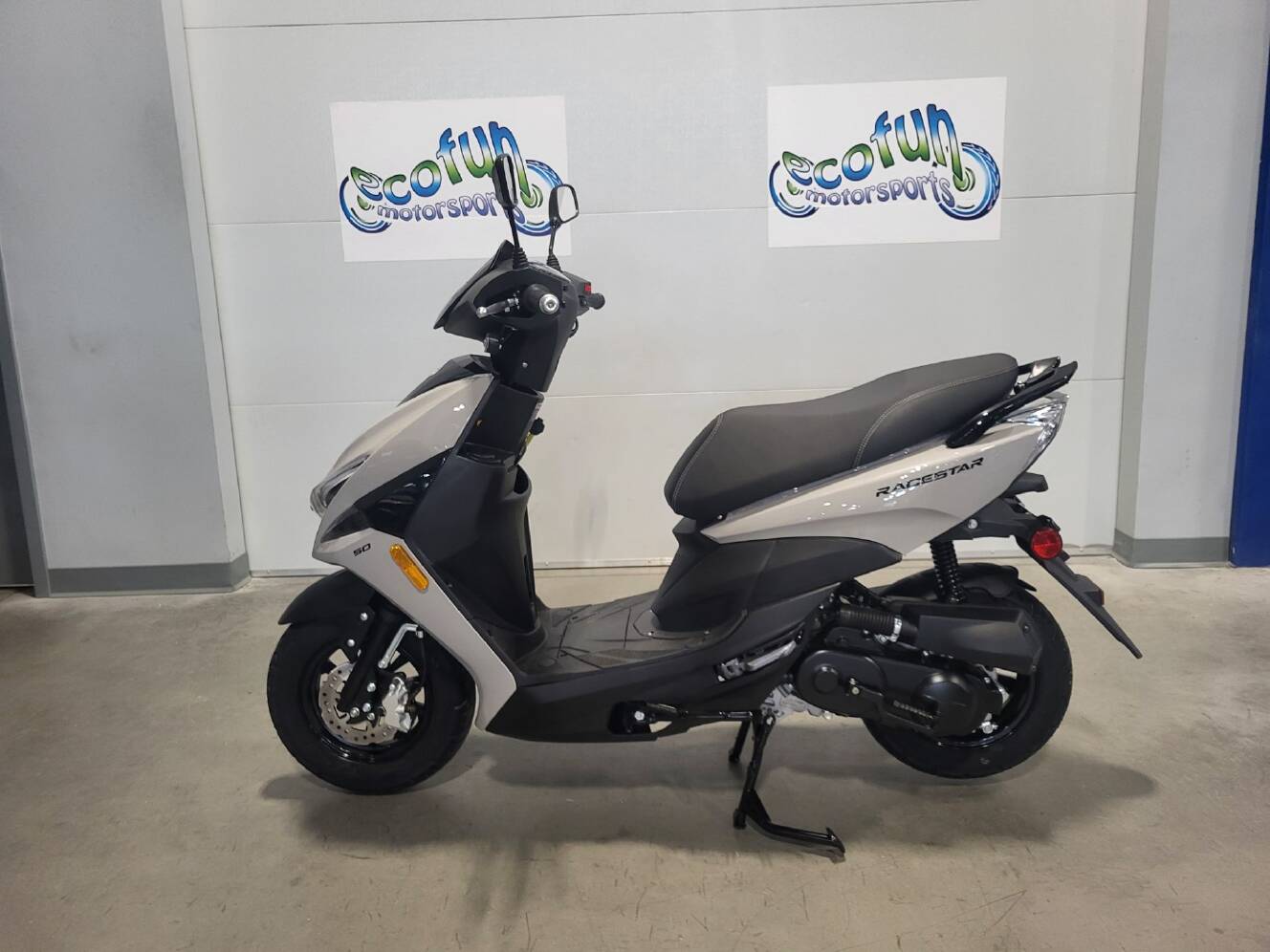A photo of this 2025 Scootstar Racestar 49cc Scooter