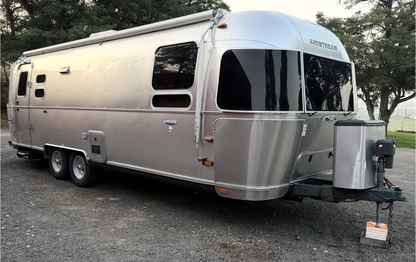 A photo of this 2012 Airstream INTERNATIONAL SERENITY 28RB