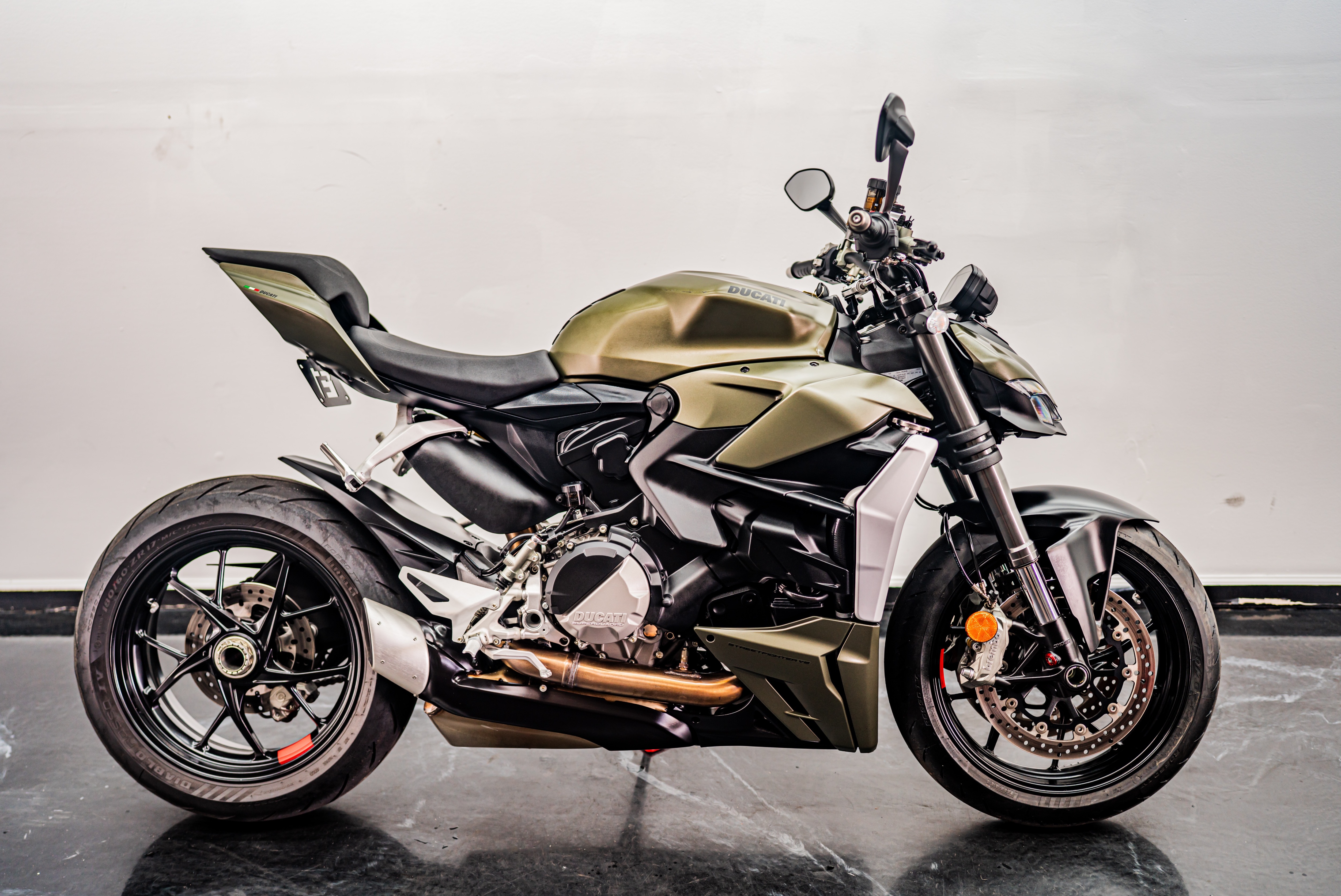 2023 Ducati Streetfighter V2 V2 in Jacksonville, FL