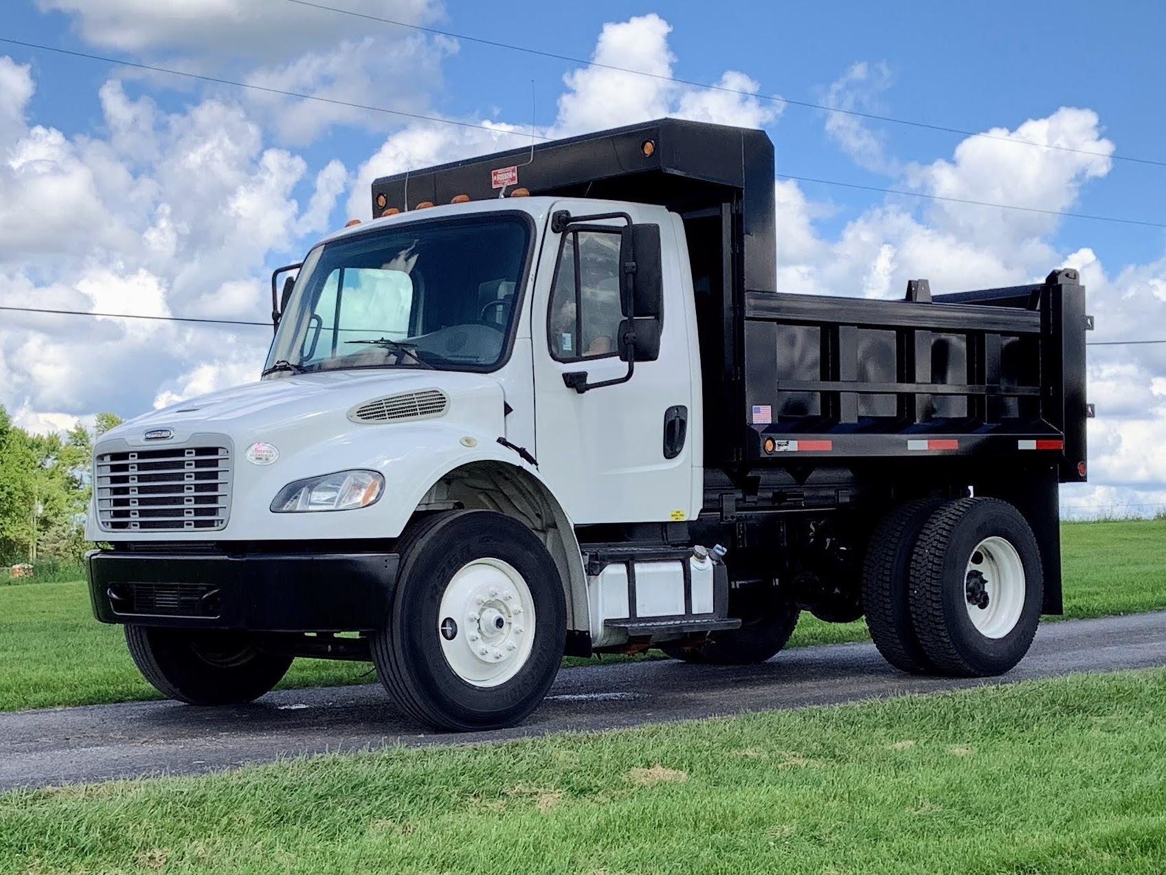 2016 FREIGHTLINER BUSINESS CLASS M2 106 in Owenton, KY