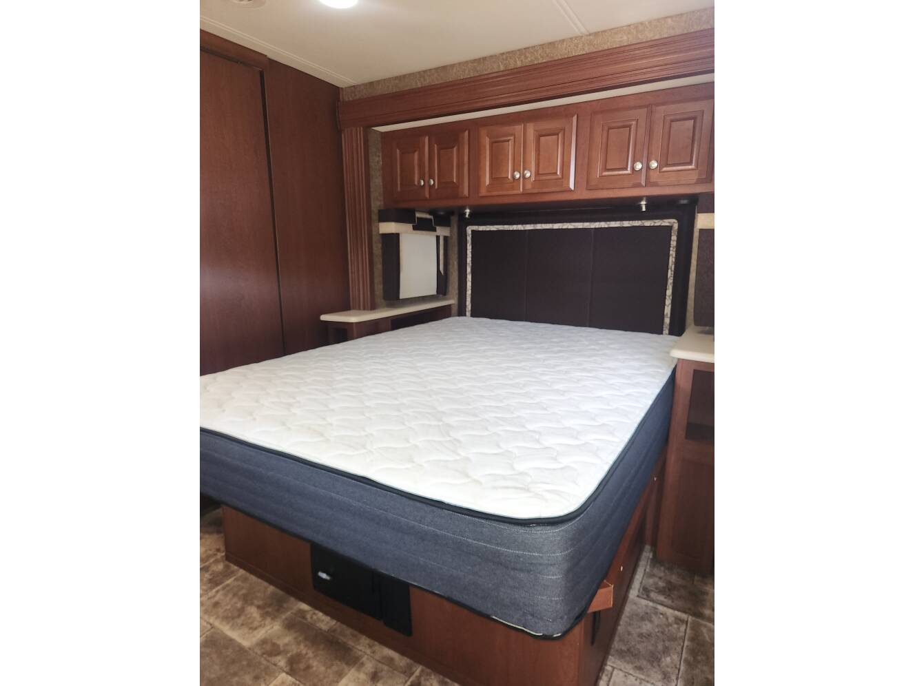 A photo of this 2013 Thor Motor Coach PALAZZO 36 1