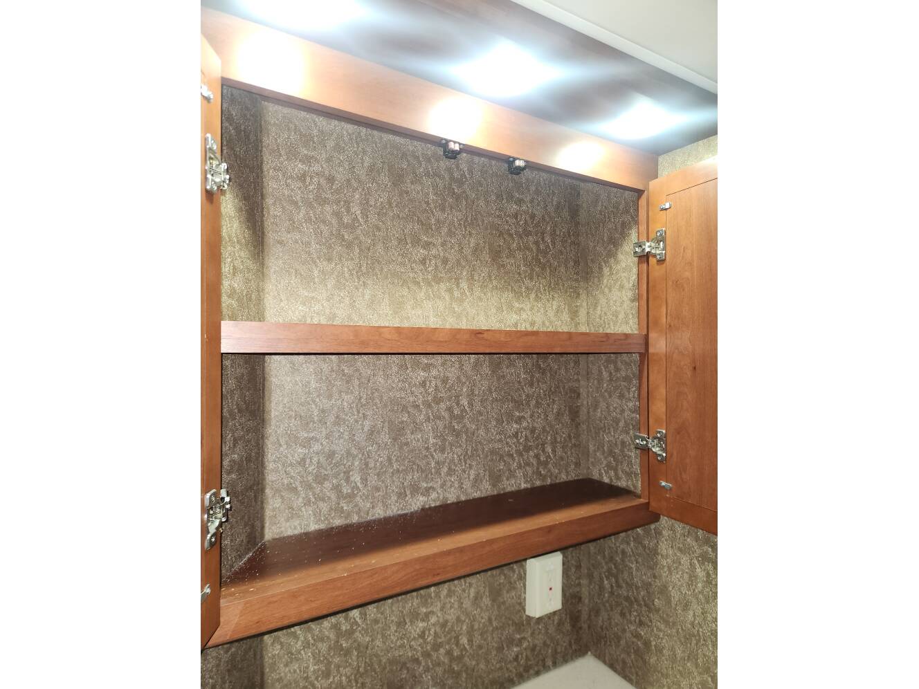 A photo of this 2013 Thor Motor Coach PALAZZO 36 1