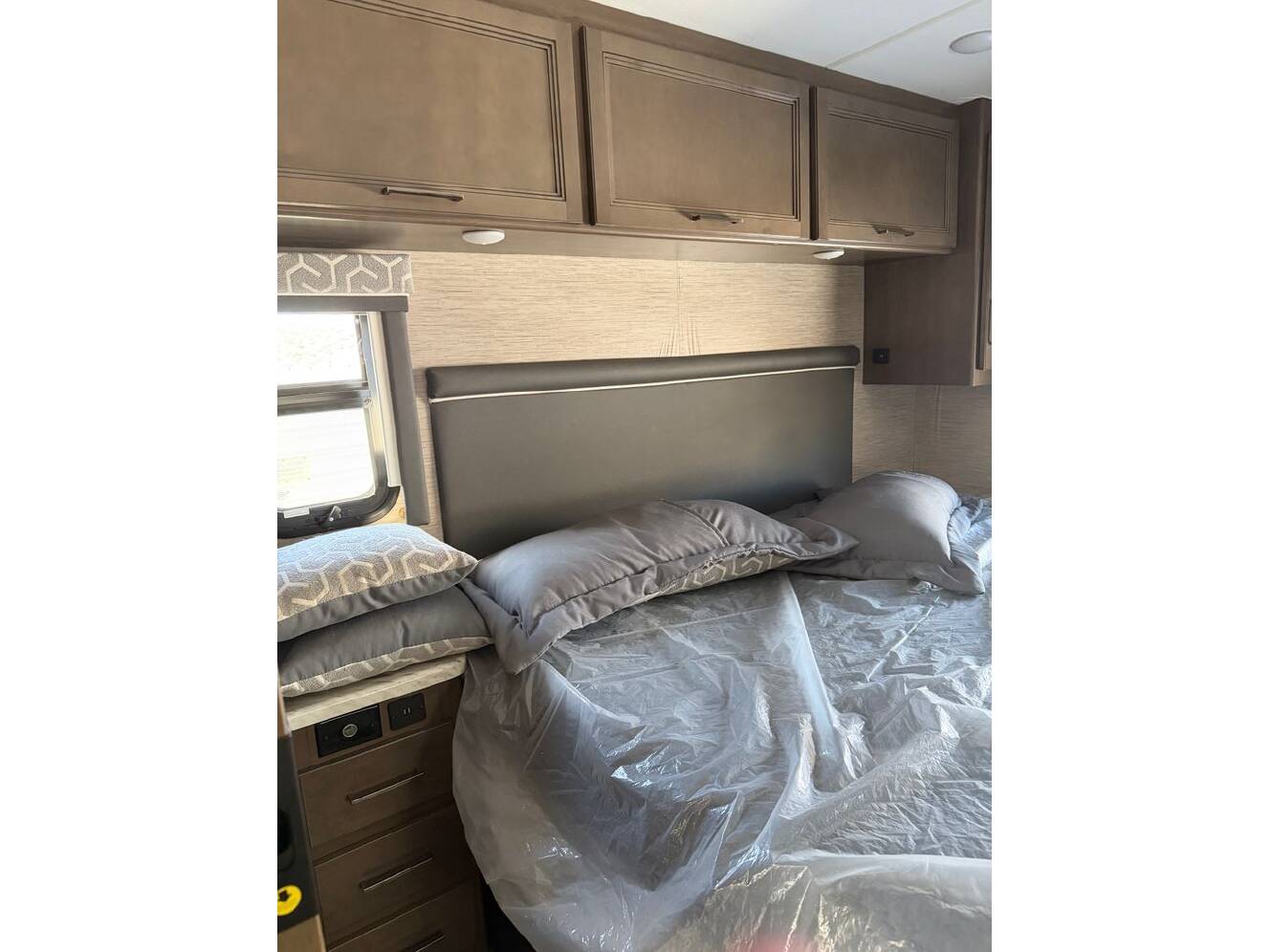 A photo of this 2022 Thor Motor Coach Freedom Traveler 32A