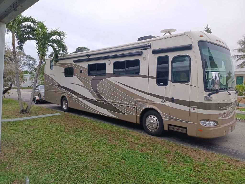 2013 Thor Motor Coach Tuscany XTE 40EX in margate FL
