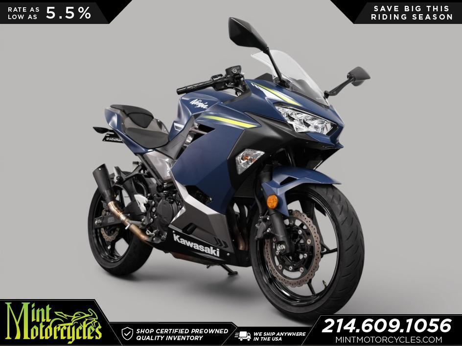 2022 Kawasaki Ninja 400 BASE in Dallas, TX