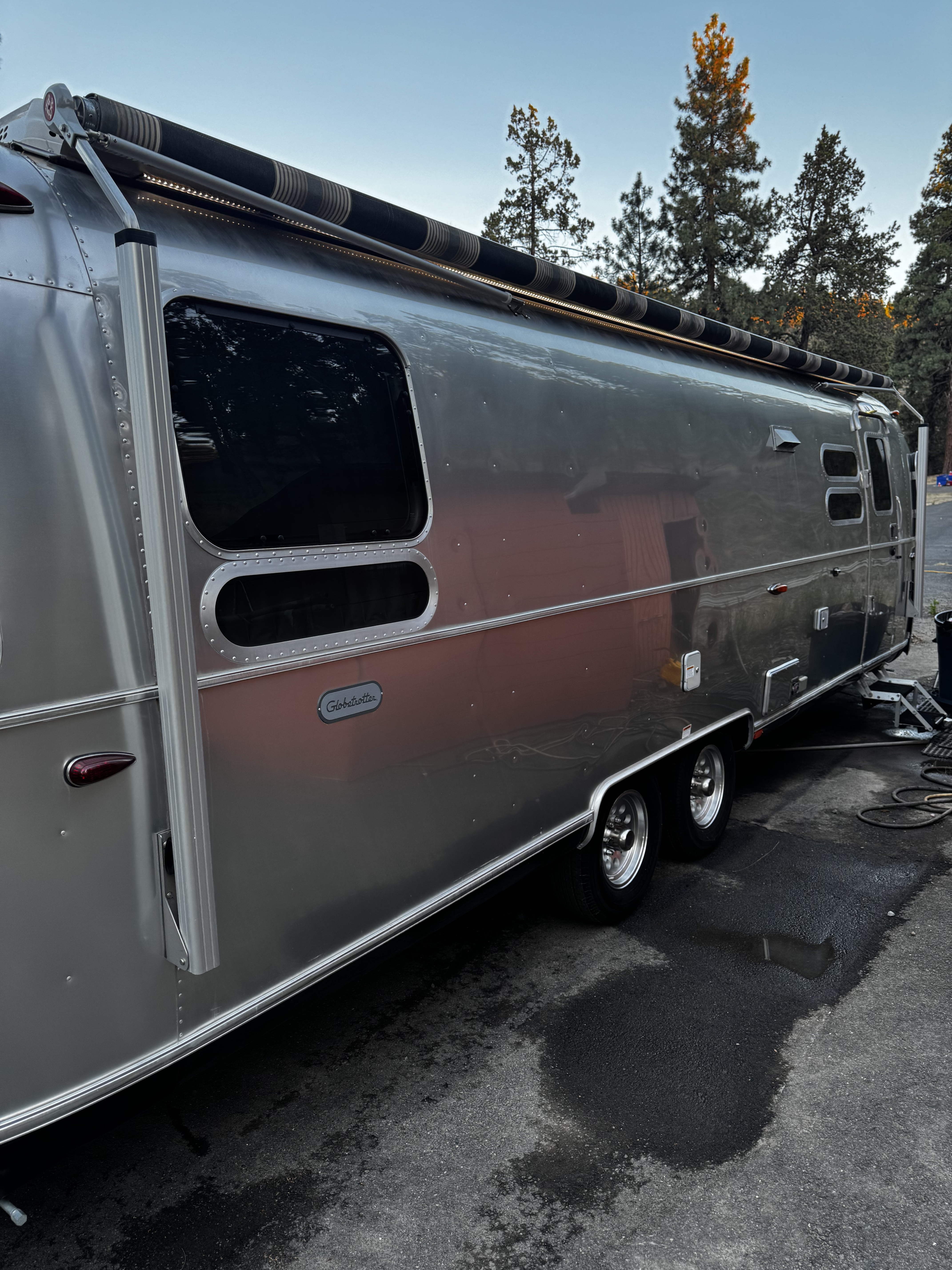 2020 Airstream GLOBETROTTER 30RBQ in bend OR
