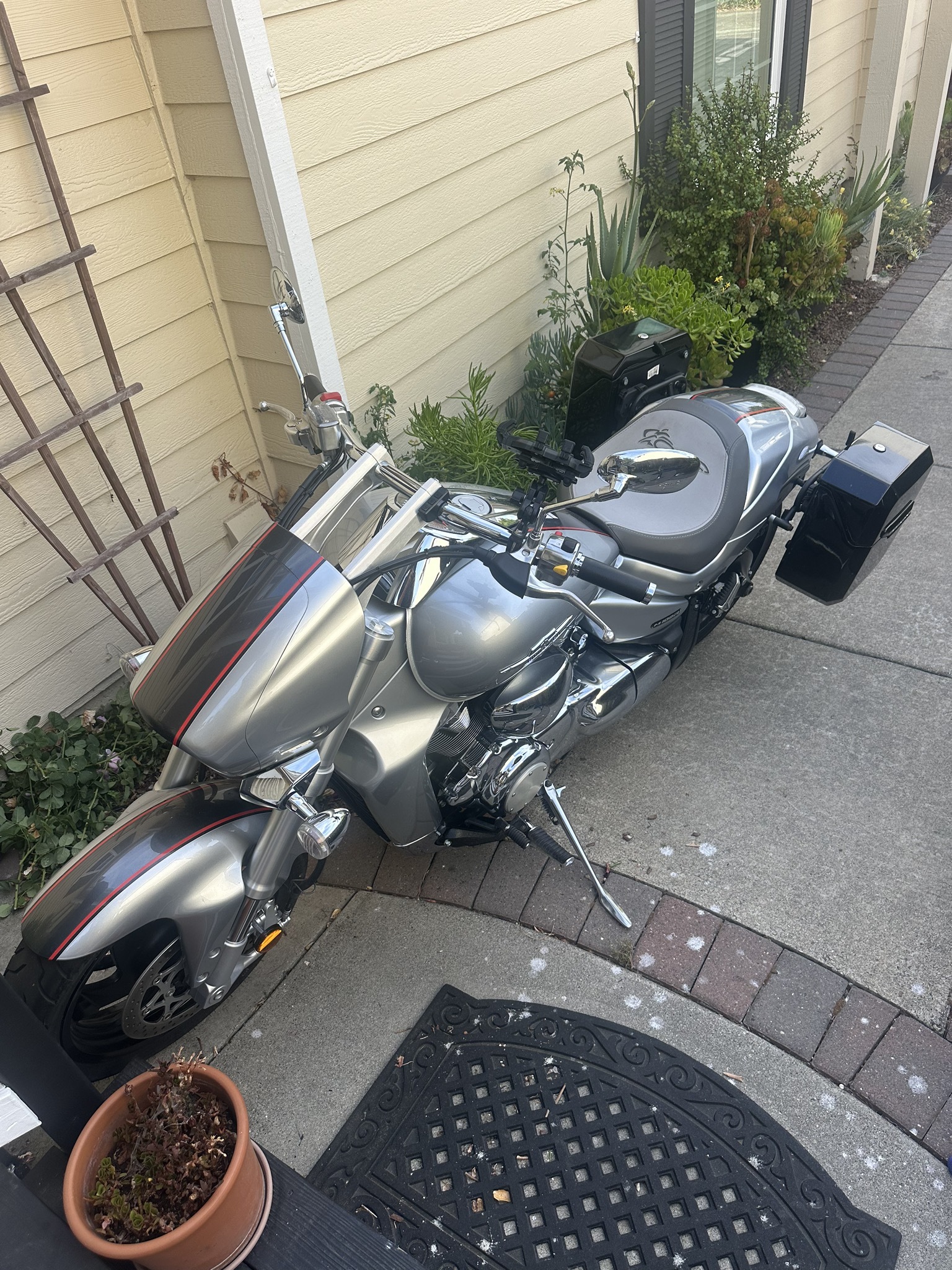 2014 Suzuki BOULEVARD M109R Classic / Vintage motorcycle