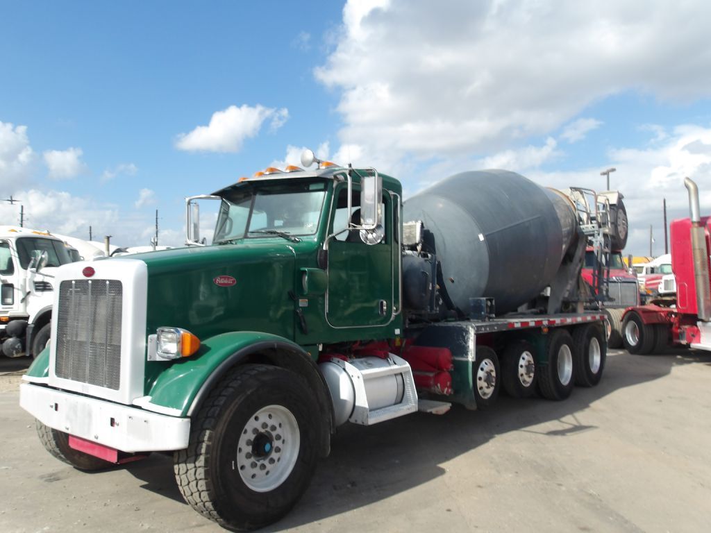 2014 PETERBILT 365 in Houston, TX