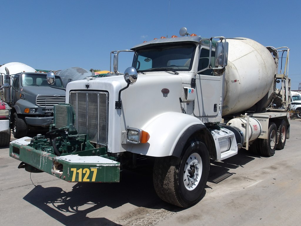 2016 PETERBILT 365 in Houston, TX