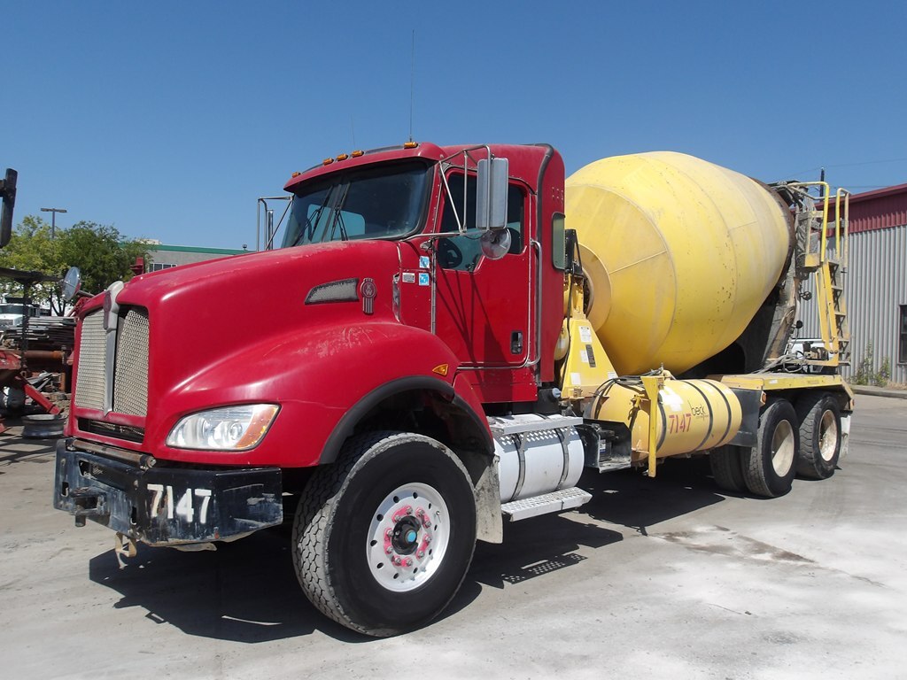 2015 KENWORTH T4 in Houston, TX