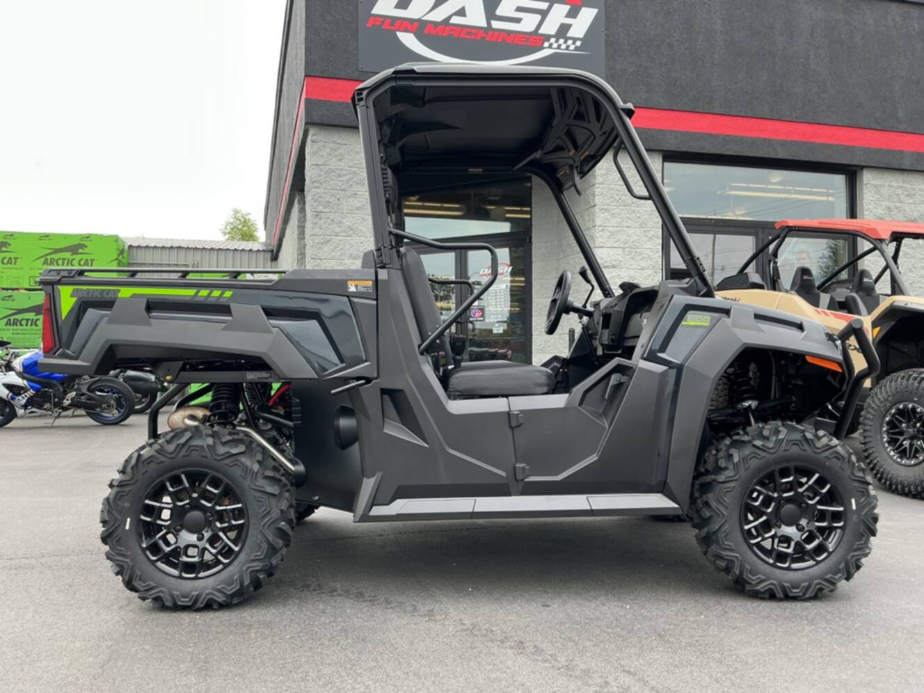 A photo of this 2026 Arctic Cat Prowler 800 XT