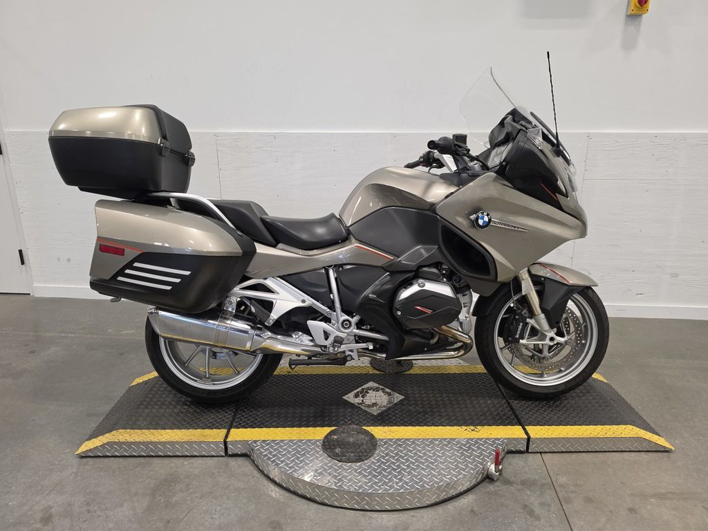 2016 BMW R 1200 RT Platinum Bronze Metallic in Fort Worth, TX