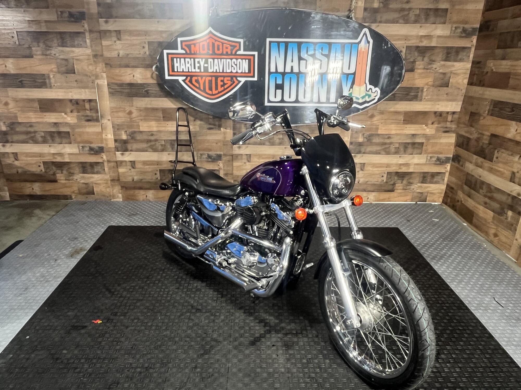 2000 Harley-Davidson 1200 Custom in Bellmore, NY