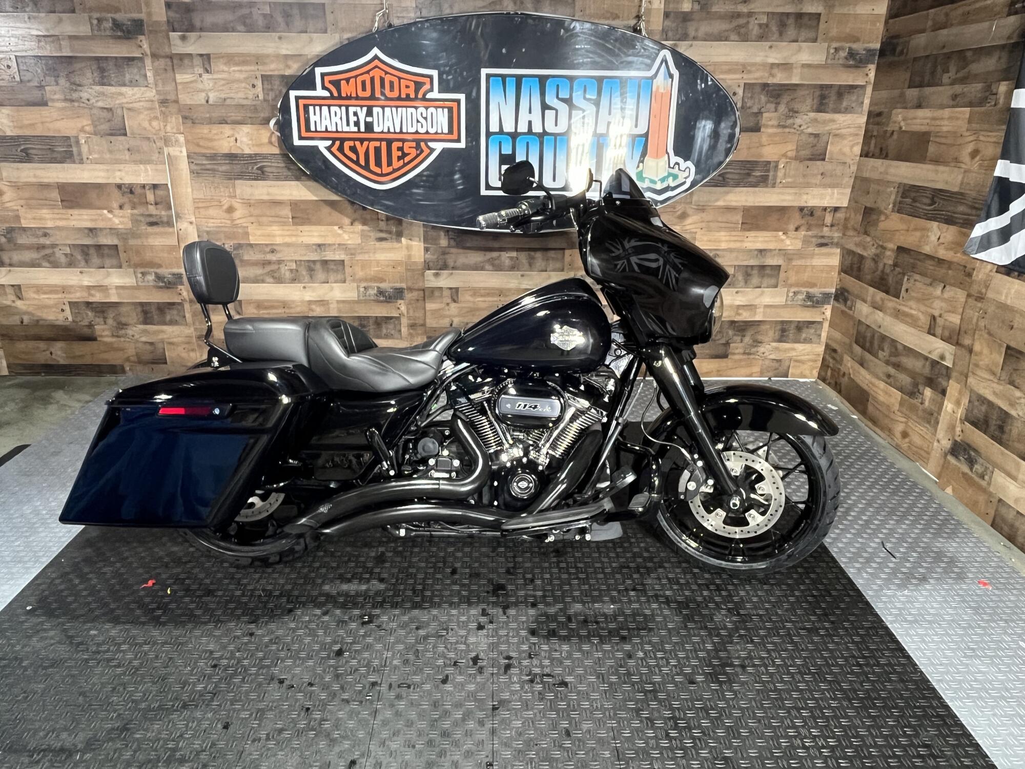 2021 Harley-Davidson Street Glide Special SPECIAL in Bellmore, NY