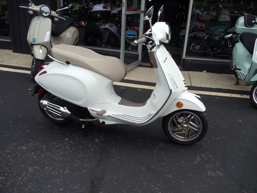 2027 Vespa Primavera 150 Sport in Arlington Heights, IL