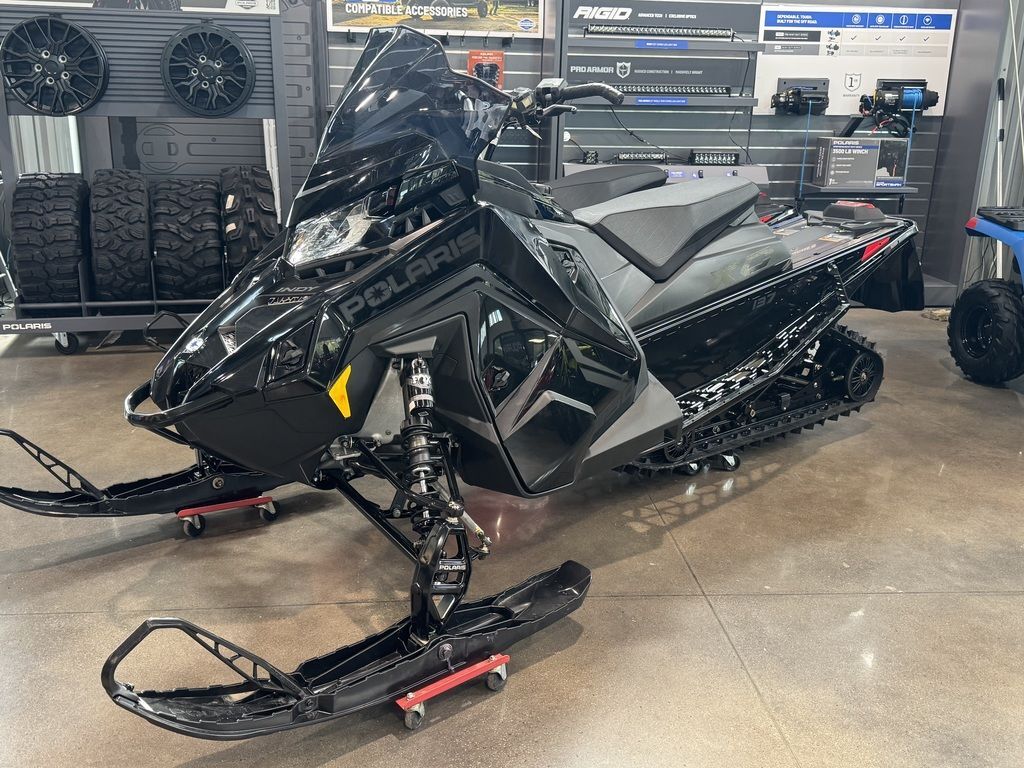2027 Polaris® 850 INDY XC 137 7S Gloss Black in hampton falls NH