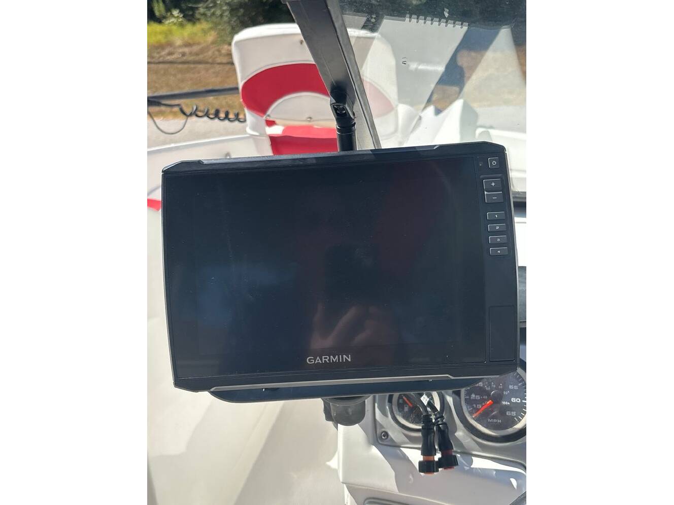 A photo of this 2018 Tahoe 550 TF