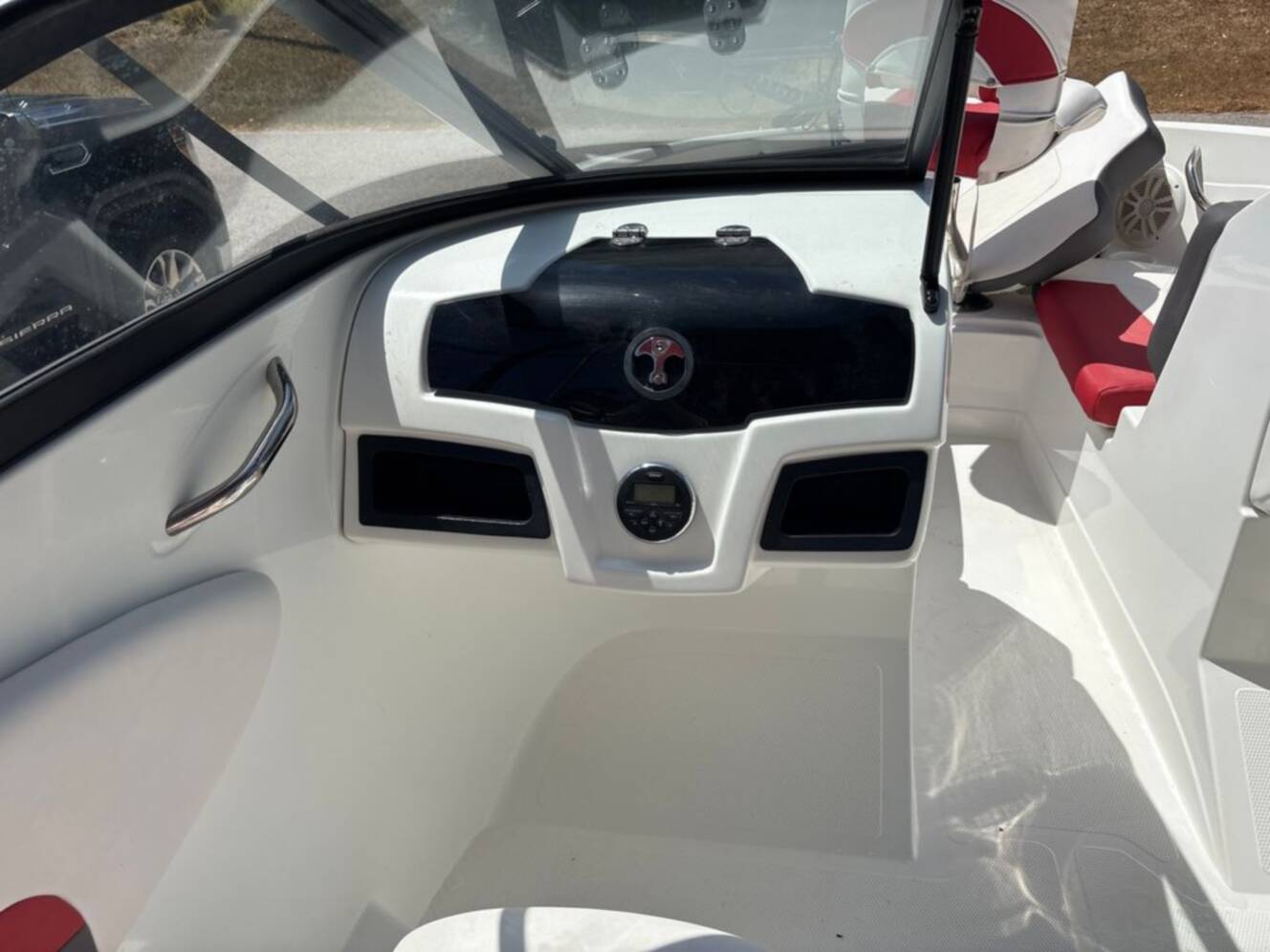 A photo of this 2018 Tahoe 550 TF