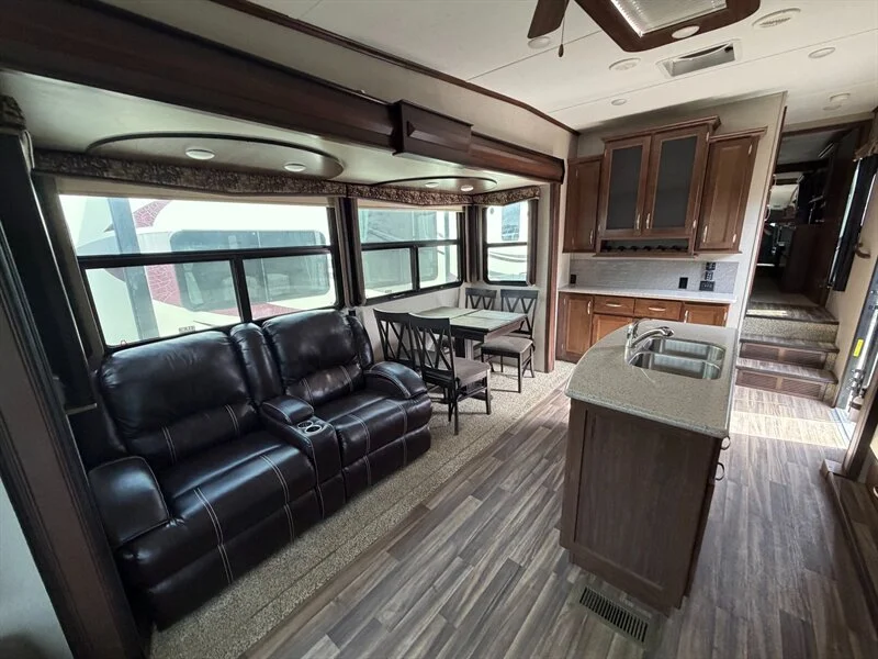 2018 Keystone MONTANA HIGH COUNTRY 305RL