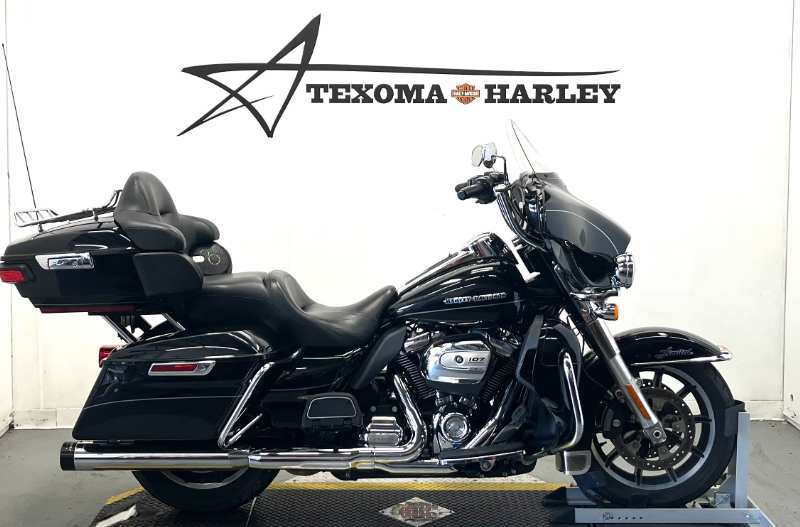 2017 Harley-Davidson ELECTRA GLIDE ULTRA LIMITED FLHTK ULTRA LIMITED in Sherman, TX