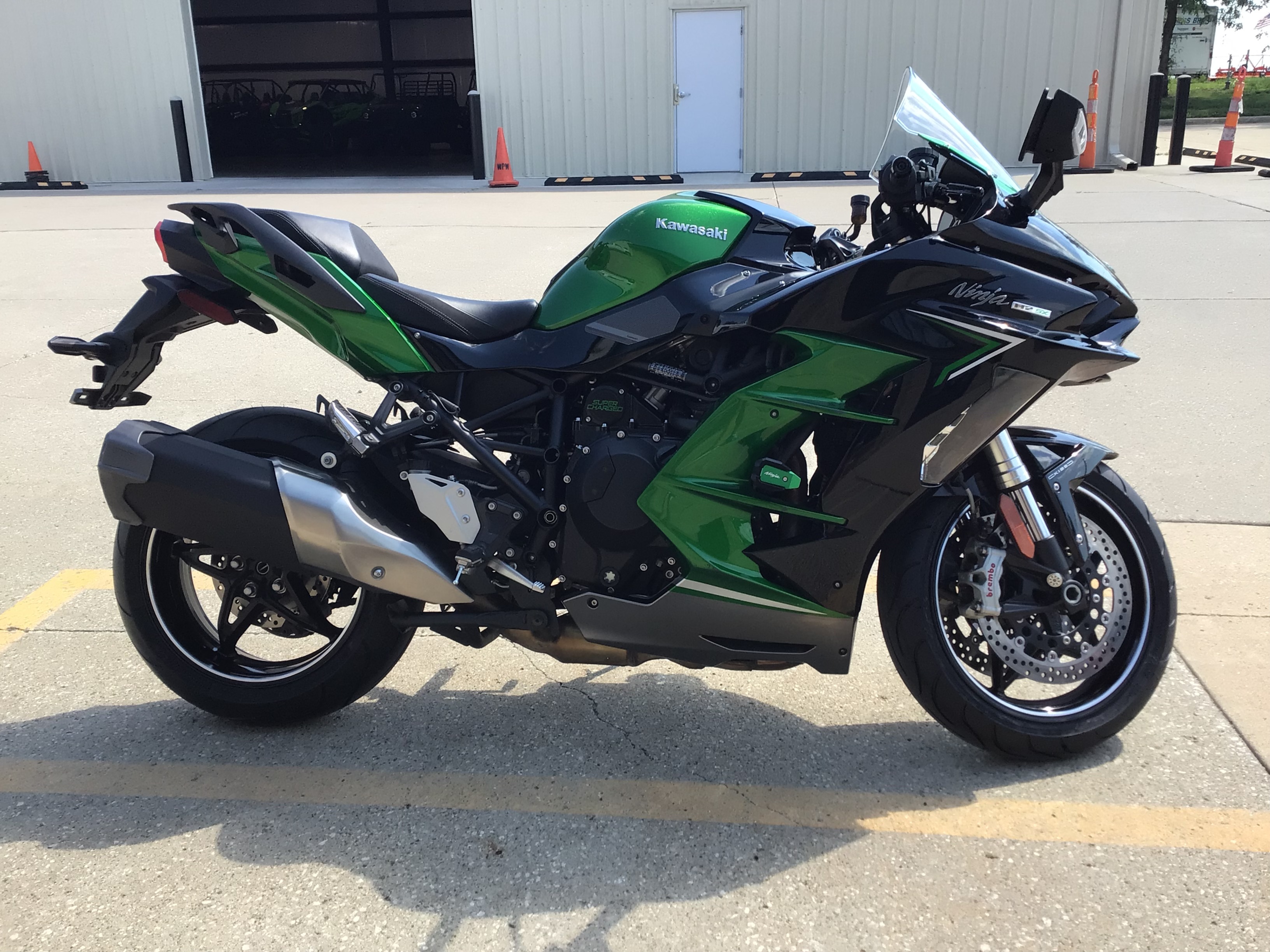 2022 Kawasaki Ninja H2 SX SE SX SE in Des Moines, IA