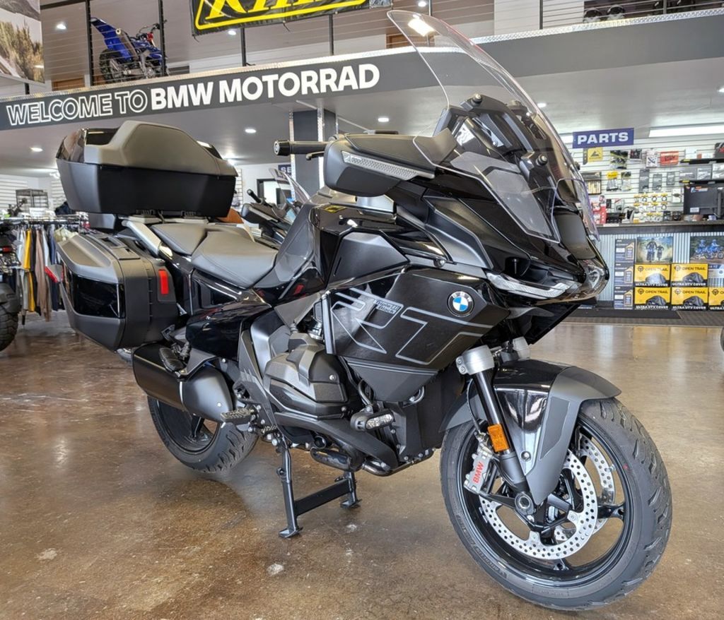 2026 BMW R 1300 RT Triple Black in Sturgis, SD