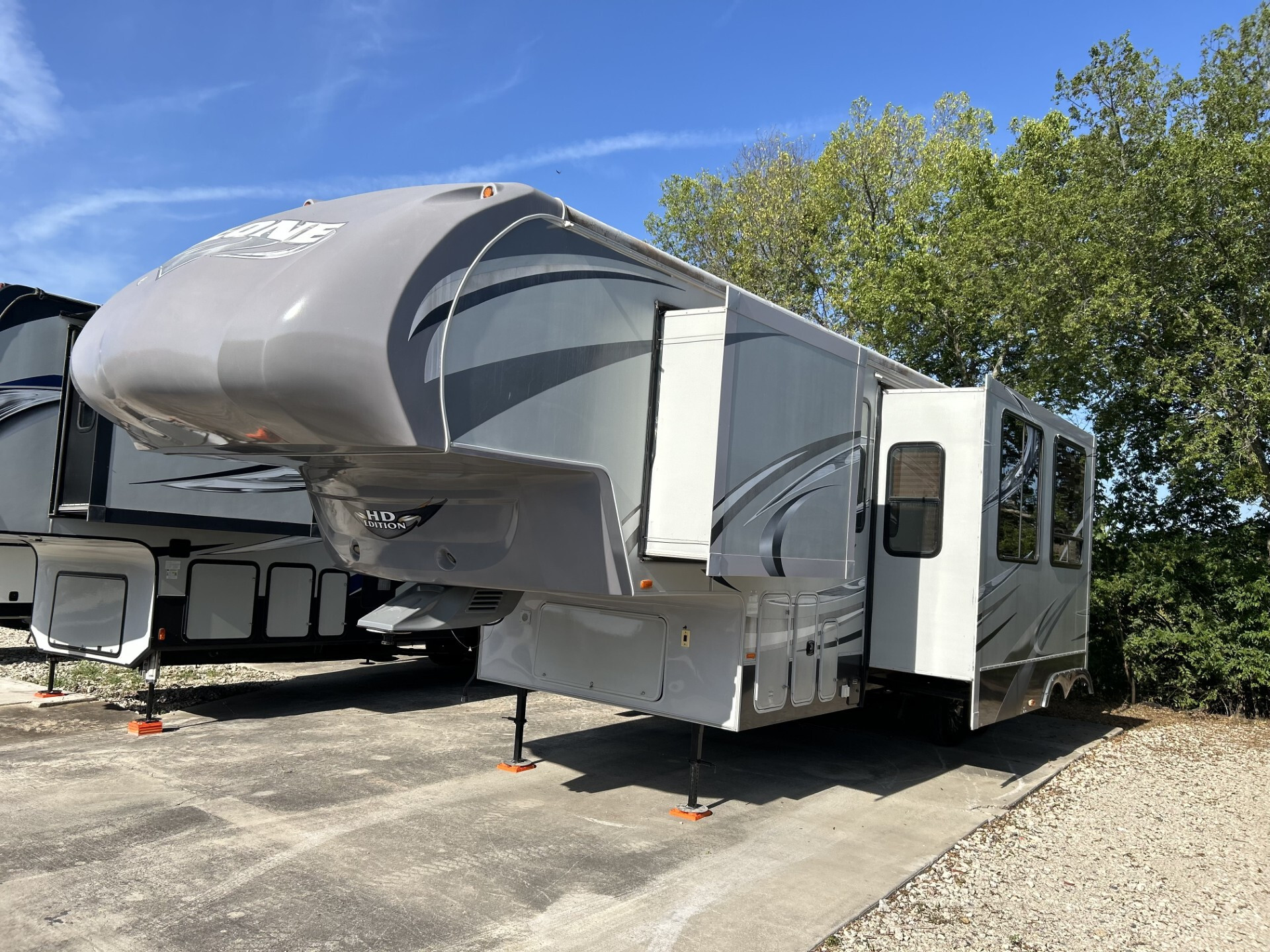 2011 Heartland Cyclone 300C Ti Titanium Edition in royse city TX