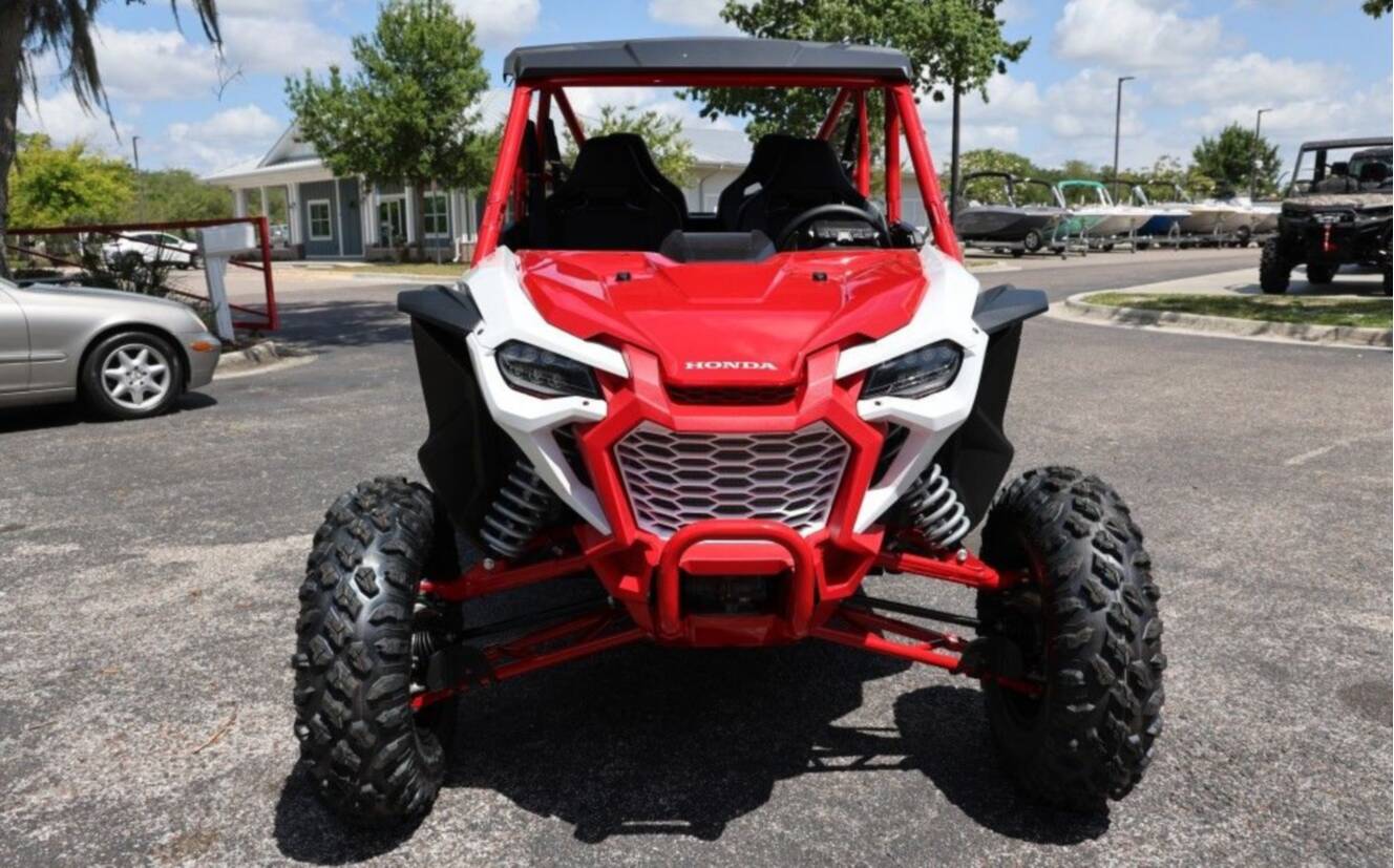 A photo of this 2026 Honda® Talon 1000R-4 FOX Live Valve