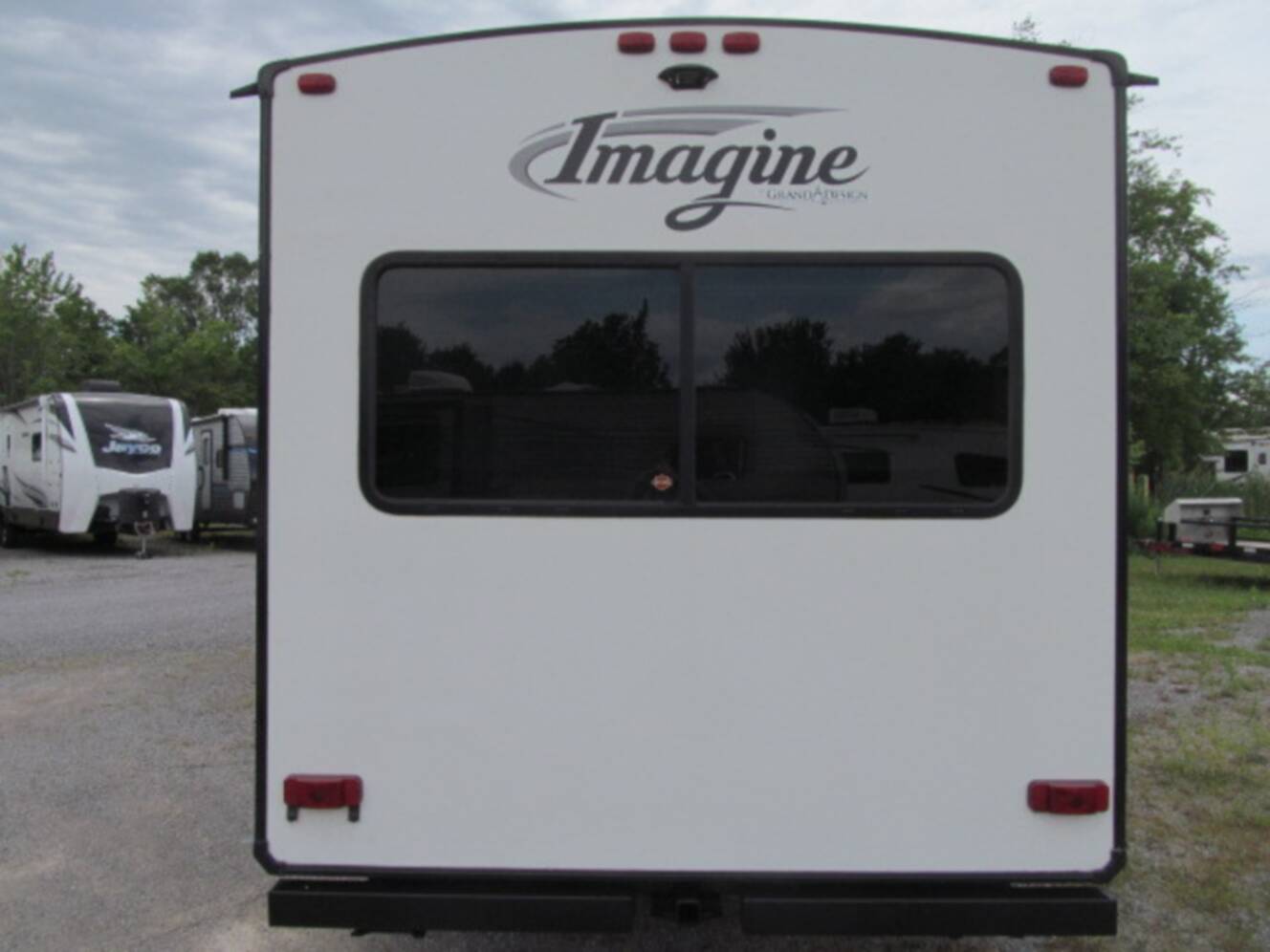 A photo of this 2016 Grand Design Imagine 2950RL
