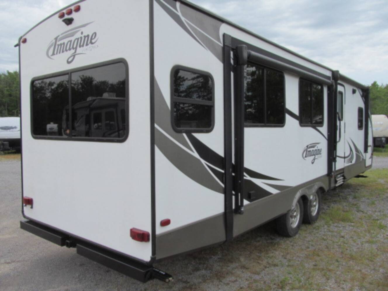 A photo of this 2016 Grand Design Imagine 2950RL