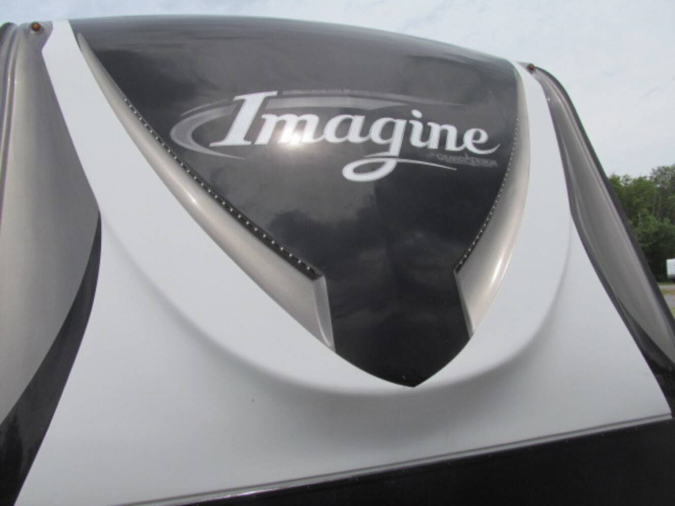 A photo of this 2016 Grand Design Imagine 2950RL