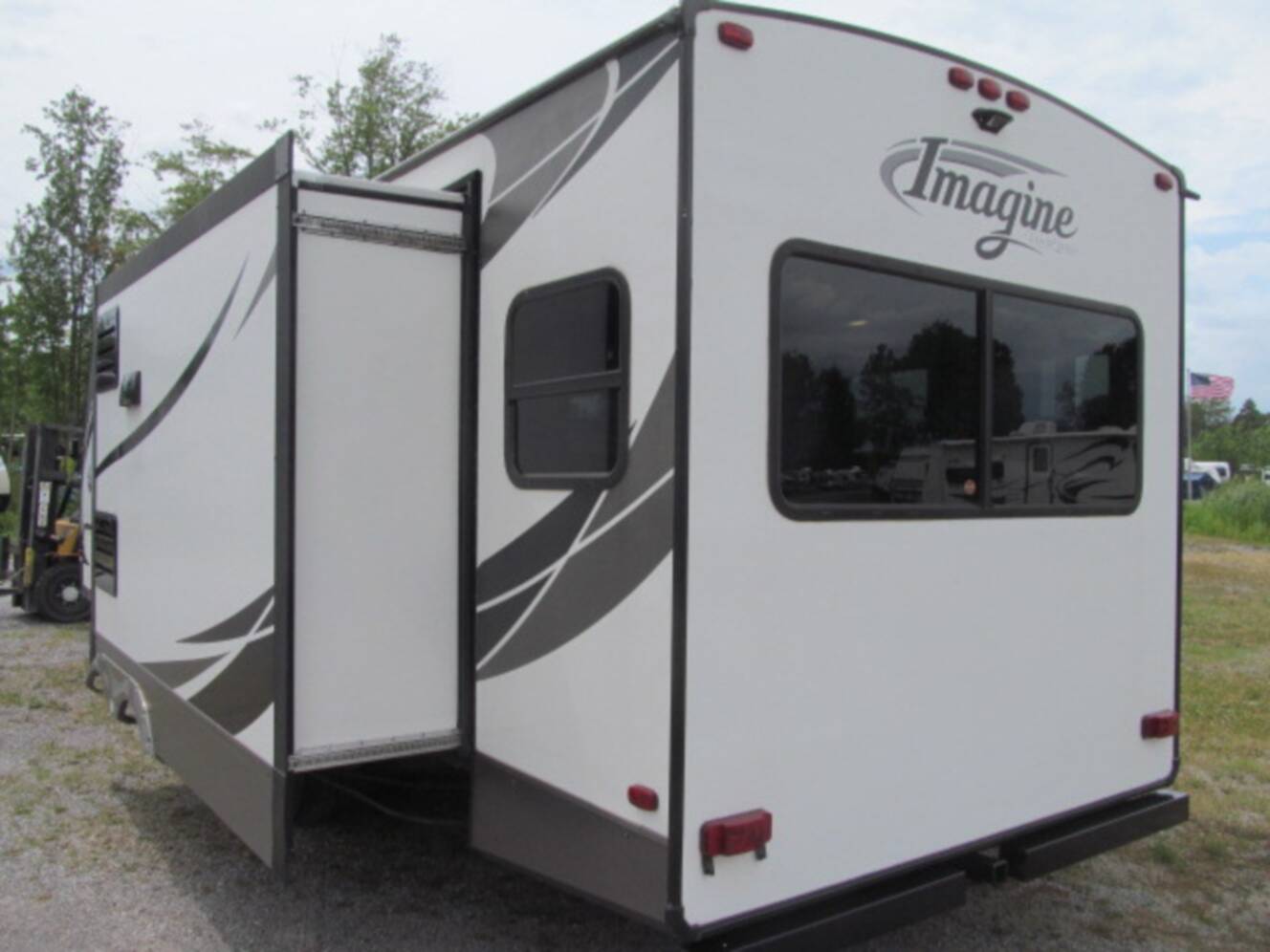A photo of this 2016 Grand Design Imagine 2950RL