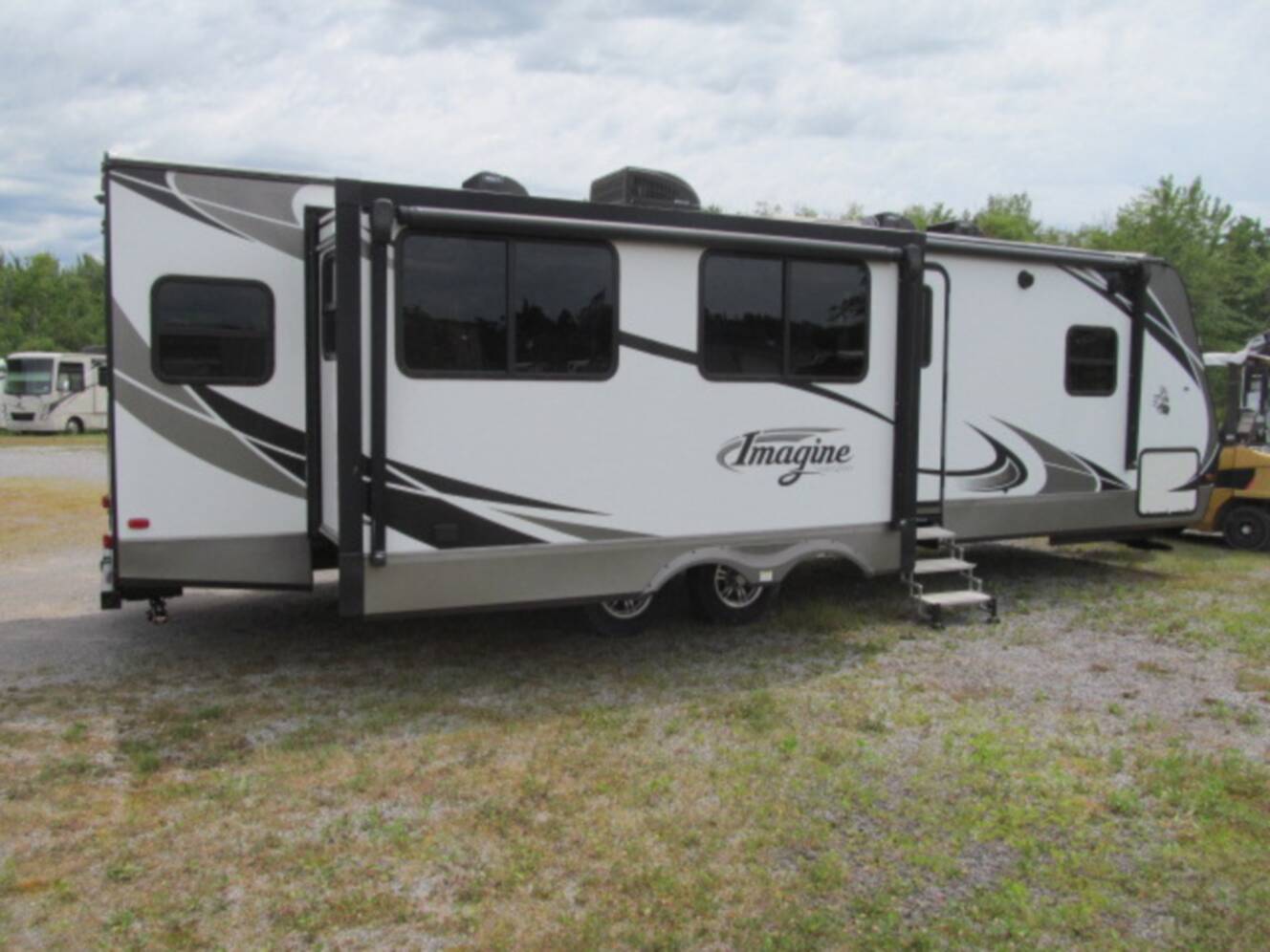 A photo of this 2016 Grand Design Imagine 2950RL