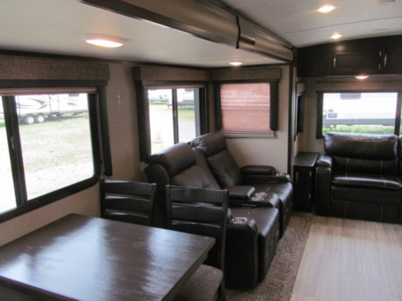 A photo of this 2016 Grand Design Imagine 2950RL