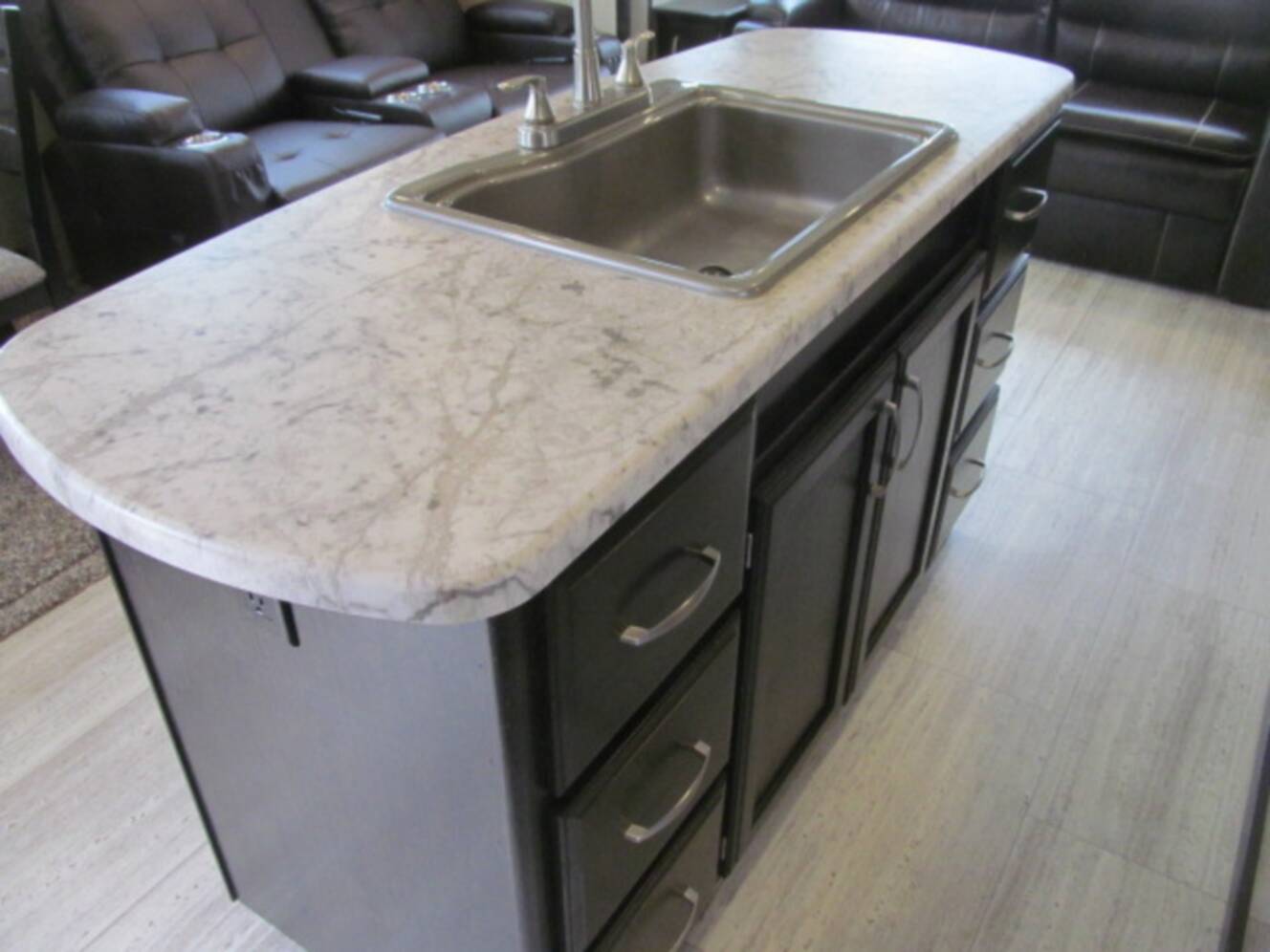 A photo of this 2016 Grand Design Imagine 2950RL