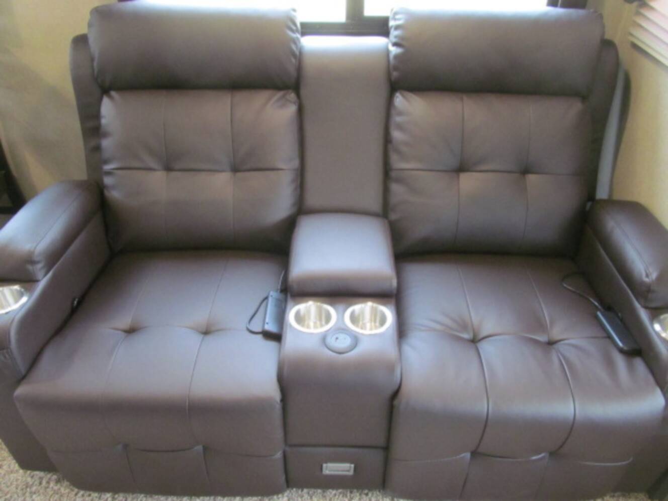 A photo of this 2016 Grand Design Imagine 2950RL