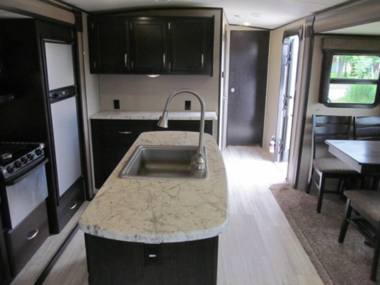 A photo of this 2016 Grand Design Imagine 2950RL
