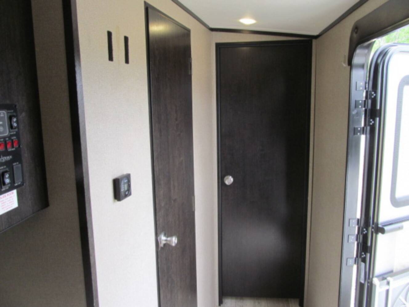 A photo of this 2016 Grand Design Imagine 2950RL