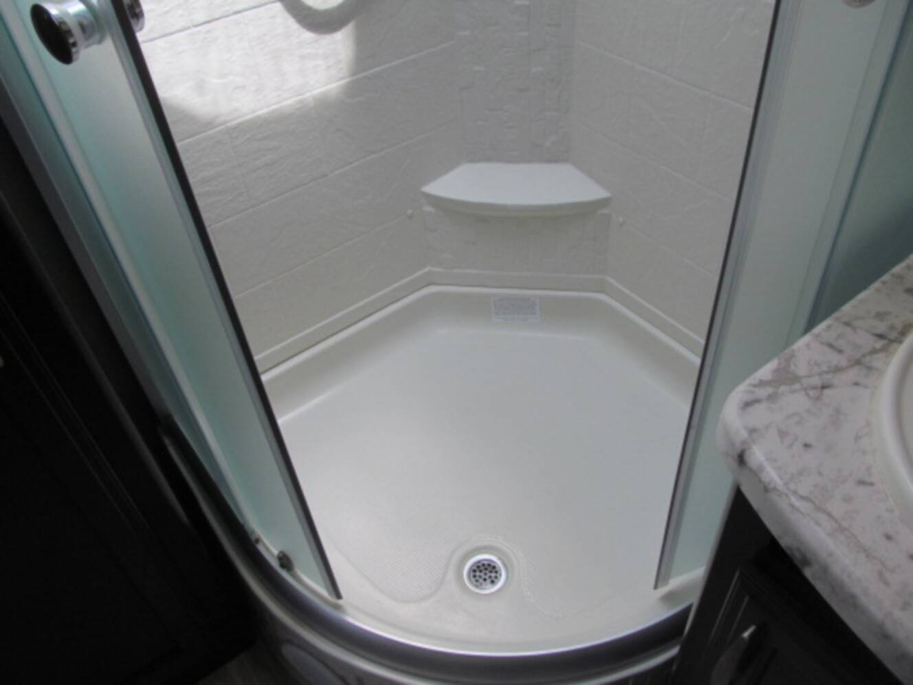 A photo of this 2016 Grand Design Imagine 2950RL
