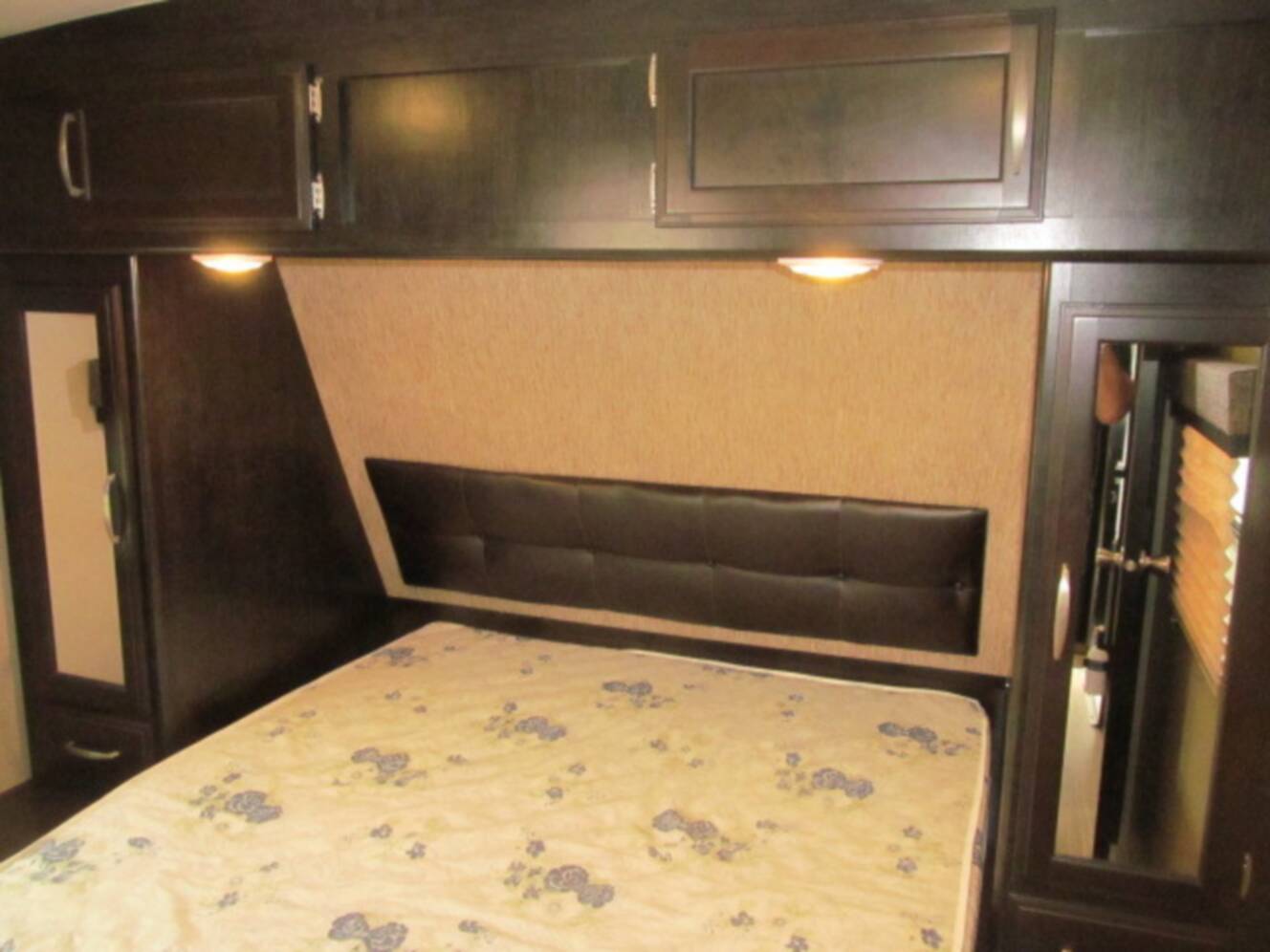 A photo of this 2016 Grand Design Imagine 2950RL
