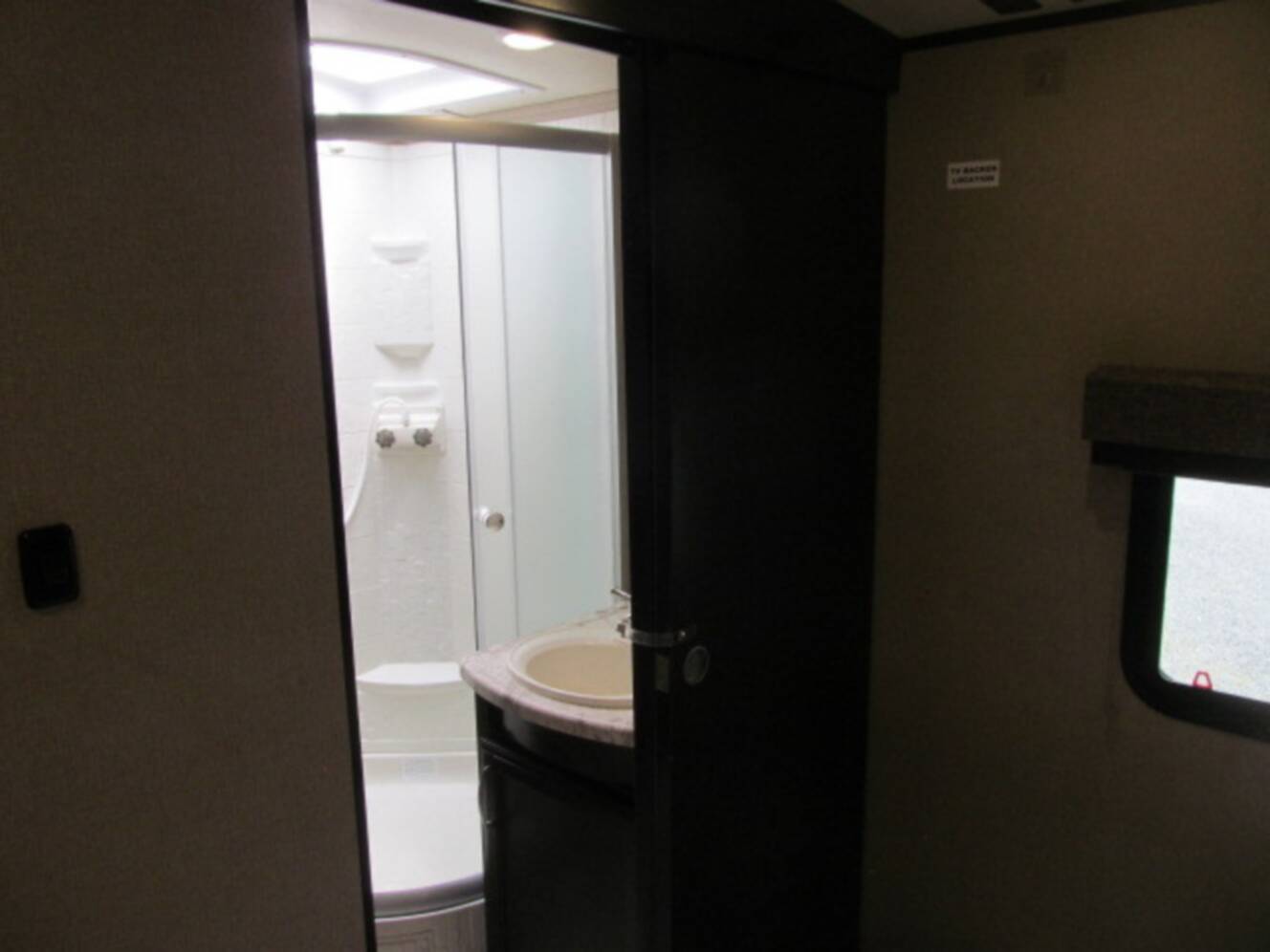 A photo of this 2016 Grand Design Imagine 2950RL