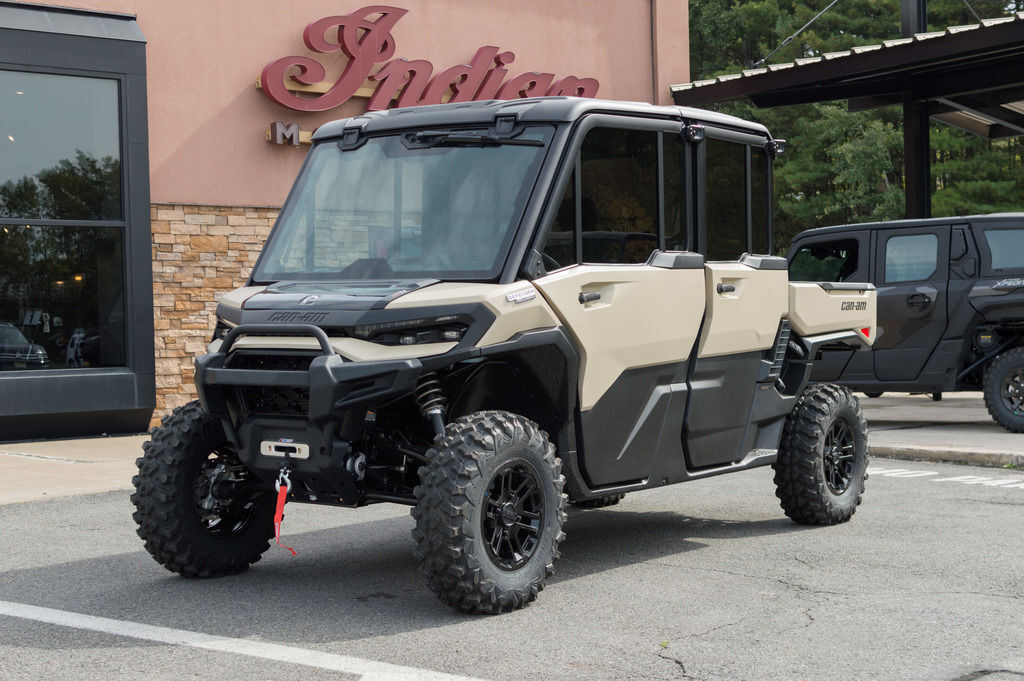 2026 Can-Am Defender MAX Limited HD11 Desert Tan & Carbon Black in dunmore PA