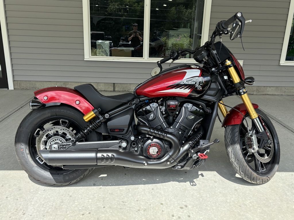 2025 Indian Motorcycle® 101 Scout® Sunset Red Metallic with Graphics BASE in Swanzey, NH