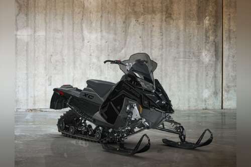2027 PolarisĀ® 850 Switchback XC 146 1.6 7S Gloss Black 850 146 1.6 in dunmore PA