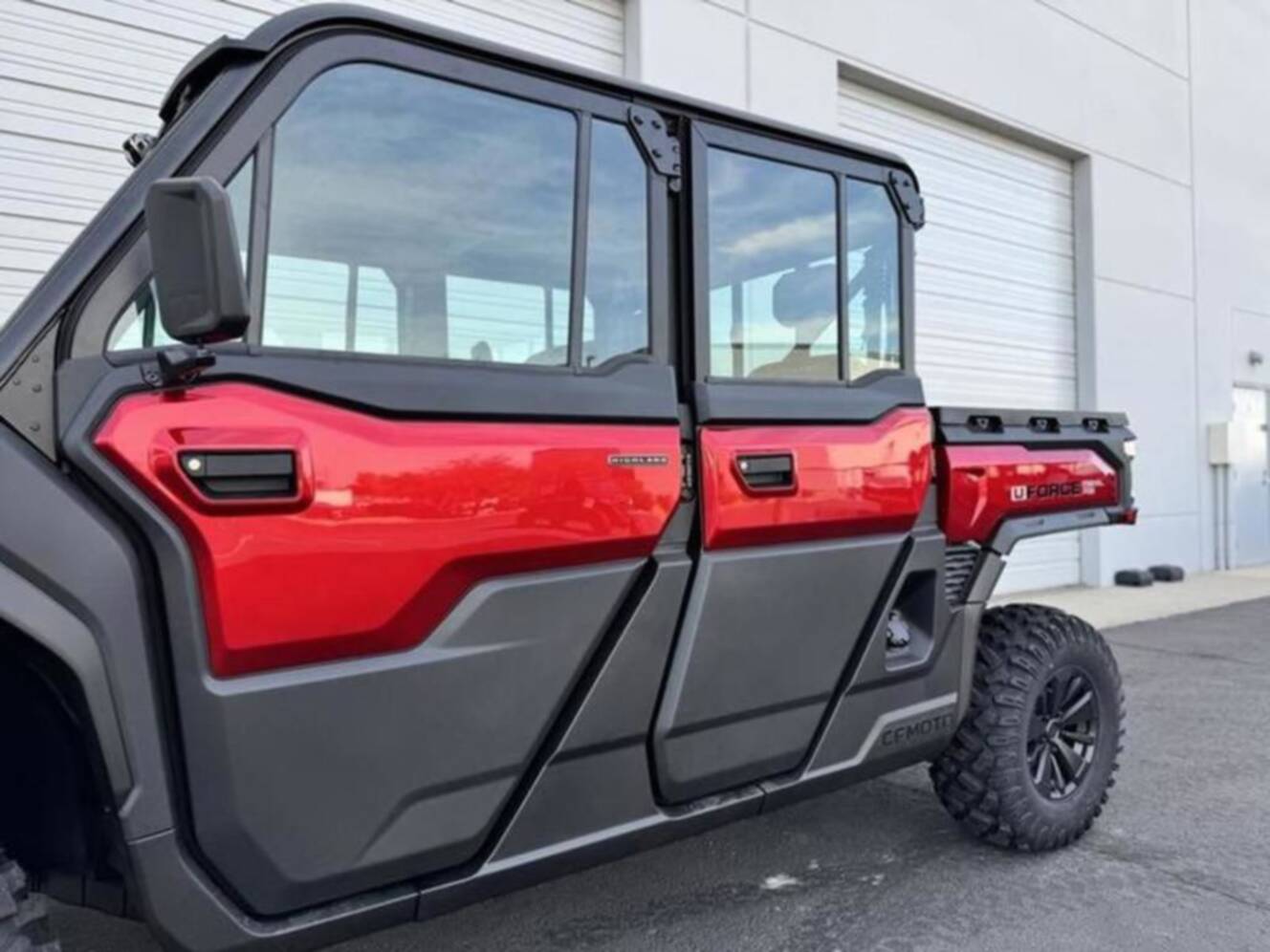 A photo of this 2026 CFMOTO UFORCE U10 XL Pro Highland